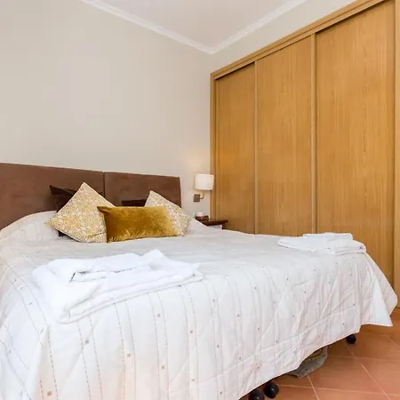 Coolhouses Algarve, Casa Das Amendoeiras, V4 *
