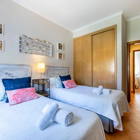 Coolhouses Algarve, Casa Das Amendoeiras, V4 Holiday home Praia Da Luz